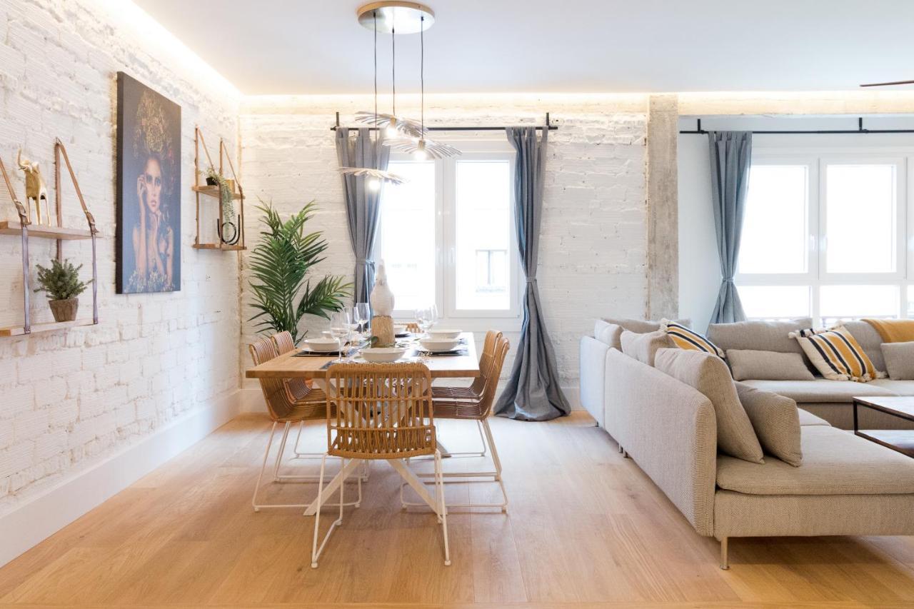 Amplio Y Moderno Con Tarima Refrescante By Staynnapartments Apartament Bilbao