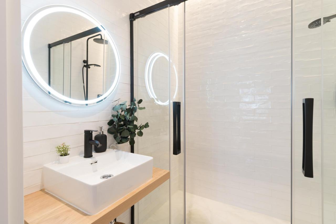 Apartament Amplio Y Moderno Con Tarima Refrescante By Staynnapartments Bilbao
